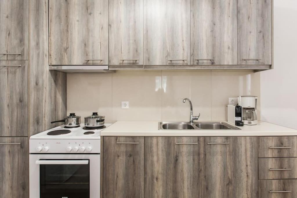 Splendid Full 5Bdr/3Bath/2Kitchens Mansion In Ath Apartment Atena Exterior foto